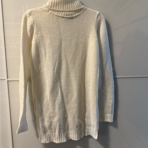 💸CLEARANCE 4/$15💸 Cozy Cream Turtleneck Sweater - Picture 2 of 2